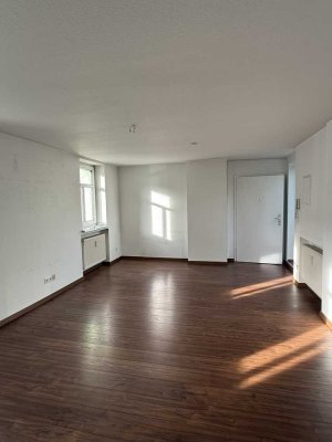 großügige 1 Zimmer Single Wohnung mit Terrasse
