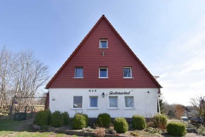 Sehr gepflegte Doppelhaushälfte mit 2 Wohneinheiten in idyllischer Lage von Braunlage-Hohegeiß...