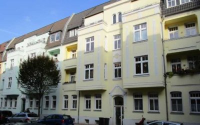 Viel Platz für Familien! 4-Zimmer-Wohnung mit zwei Balkonen in Stadtfeld Ost!