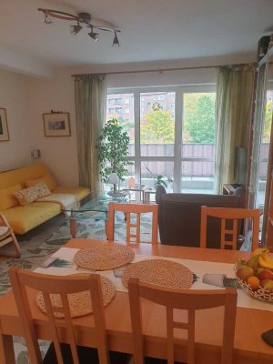 2 Zimmer Wohnung inklusive Stellplatz ab 01.08.2025  ( Kiel Zentrum)