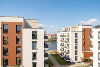 Bezugsfreie moderne 2 Zimmerwohnung im 4. OG mit Balkon und Blick auf die Spree