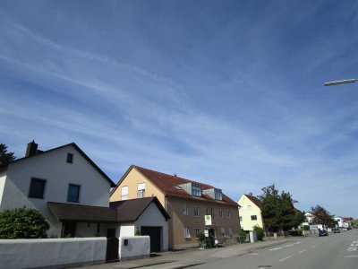 Helle, großzügige, sehr ruhige, vollständig renovierte 3,5-Zimmer-Wohnung in Ingolstadt-Süd