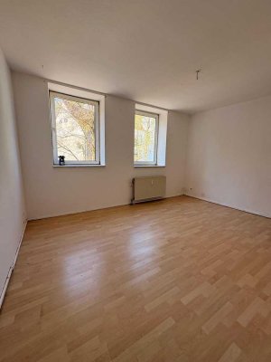 Renovierungsbedürftige 3-Zimmer-Wohnung mit WBS