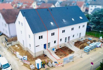 WOHNUNGSALTERNATIVE: Optimal aufgeteiltes Neubau RMH  in toller Lage - 2 XXL-TG-Stellplätze