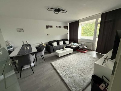 Gepflegte Wohnung mit zwei Zimmern und Balkon in Ratingen