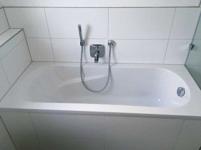 Neuwertige 3-Raum-Wohnung mit Balkon in Altensteig