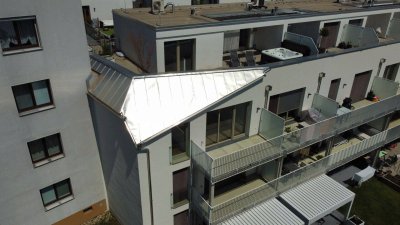 Traumwohnung mit uneinsehbarer Dachterrasse, E-Ladestation und Topausstattung