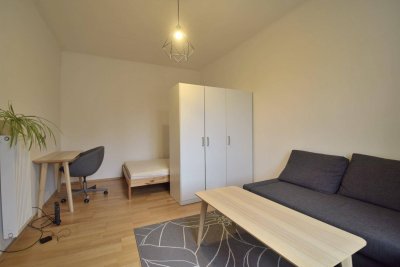 "KLEIN, ABER FEIN" - IDYLLISCHE GARCONNIERE IN LINZ-URFAHR