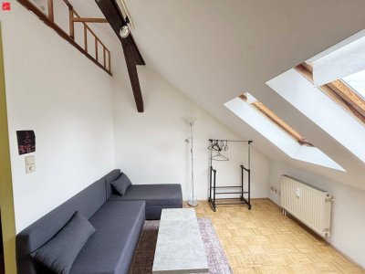 Lichtdurchflutetes Studio mit Altbau - Charme!