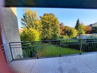 Attraktive und vollständig renovierte 2,5-Raum-Wohnung mit Balkon in Castrop-Rauxel