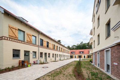 Stilvolles Reihenhaus über 3 Etagen mitten in Grünen
