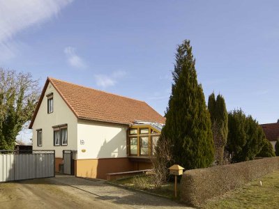 Haus mit 5 Zimmern und schönem Garten