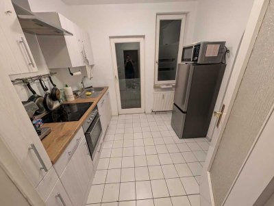 helle 2.5 Zimmer-Wohnung im Benzviertel