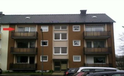Wohnung mit drei Zimmern sowie zwei Balkon und Einbauküche in Velbert