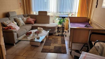 Rheinberg - renovierungsbedürftiges gepflegtes Reihenhaus mit großem Garten - Nähe Schulzentrum
