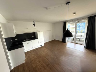 Stilvolle 2-Zimmer-Wohnung in Kiel: Mit Balkon und Aufzug