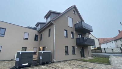 -NEUBAU- 3-Zimmer-Erdgeschosswohnung mit Terasse & Stellplatz in Bad Neustadt