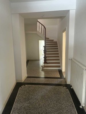 Von Privat Geräumiges 8-Zimmer Haus in Mönchengladbach Windberg / Waldhausen