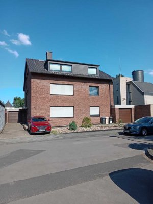 ansprechende 2-Raum-DG-Wohnung im 3-Familien-Haus in Düsseldorf-Unterrath