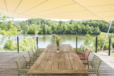 EXKLUSIVES DESIGNHAUS AM SEE mit PRIVATSTRAND und POOL - 80 min von Wien