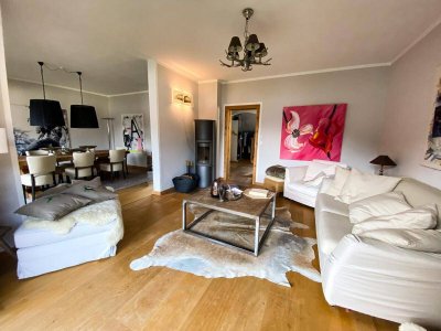 Charmantes Landhaus - aufgeteilt in drei separate Wohneinheiten in unmittelbarer Nähe zum Skilift