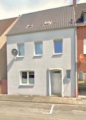 Stadthaus, 2019 komplett kernsaniert, mit Garten