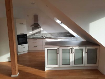 Attraktive 2,5-Zimmer Dachgeschosswohnung in Ingolstadt-Mitte