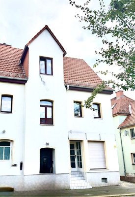 Mehrfamilienhaus mit Fernblick, Garten & Dachterrasse in ruhiger Lage von Weimar