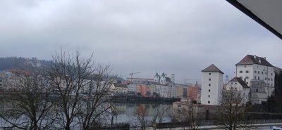 Zentrales Wohnen mit Ausblick auf Dreiflüsseeck und Niederhaus