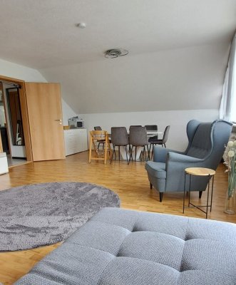Modernisierte 3-Zimmer-Dachgeschosswohnung in ruhiger Lage