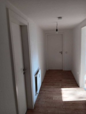 2 helle,  renovierte Wohnungen im 1.OG, 3. OG in Remscheid-Innenstadt