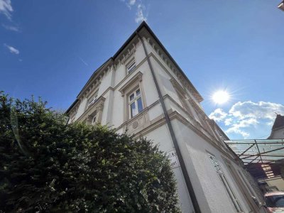Erstbezug nach Sanierung! 3-Zimmerwohnung in malerischer Altbauvilla!
