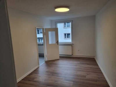 SCHÖNE 3-ZKB+EK Renoviert - KS-Mitte-Uninähe