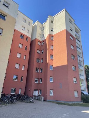 Ruhige Wohnung im 4. OG mit Balkon und Aufzug – Ahornweg 3, Bad Krozingen