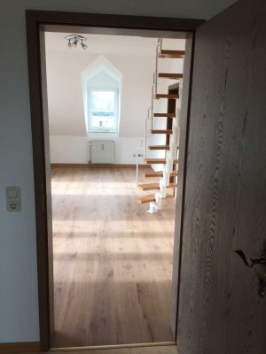 Helle 2,5-Zimmer Wohnung mit Balkon in Bruckmühl