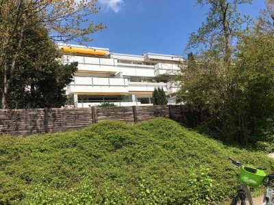 Stilvolle 3-Zimmer-DG-Wohnung mit großer Dachterrasse in Haar