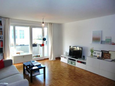 ROSMARINSTRAßE KOMFORT WOHNUNG 3. ETAGE PARKETT BALKON GARAGE KÜCHENÜBERNAHME MÖGLICH