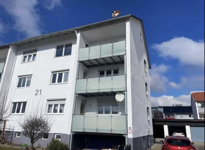 Modernisierte 3-Raum-Wohnung mit Balkon und Einbauküche in Albstadt