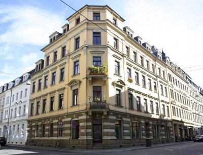 Investieren in Top-Lage: Hochwertig sanierte und voll möblierte Eigentumswohnung (Faktor 20)