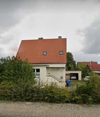Günstiges 4-Zimmer-Einfamilienhaus mit EBK in Leiferde