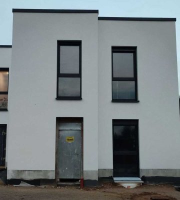Neubau 2-Familienhaus (KFW-Effizienzhaus 40)