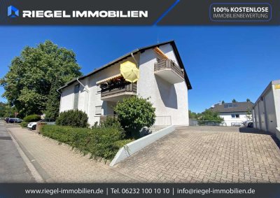 Sie hier? Wir auch! Gefragte Wohnlage! ETW mit 2 Zimmern, Küche, Tageslichtbad und zwei Stellplätzen