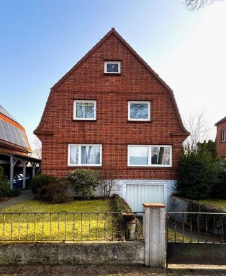 Ein solides Einfamilienhaus für die Familie - Eigenland, schöner Garten, Garage und viel Platz