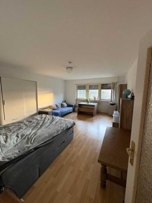 Geräumige 2-Zimmer-Wohnung mit Wohnküche und Aufzug