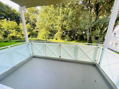 *bodentiefe Fenster*Balkon*Tageslichtbad*grüne Lage*Wohnküche*