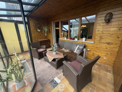 Heimeliges Reihenhaus mit Eigen- und Wintergarten in Stadl-Paura!