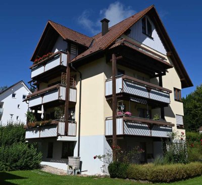 Helle 3-Zimmer-Wohnung mit zwei Balkonen und Tiefgaragenstellplatz