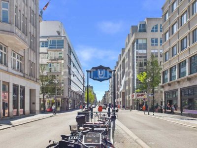 Aufzug, Balkon & Wintergarten / 3-Zimmer-Wohnung in der Friedrichstraße