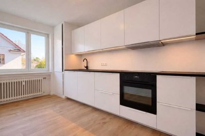 Kernsanierte 4-Zimmer-Wohnung mit Balkon & Einbauküche in Landau