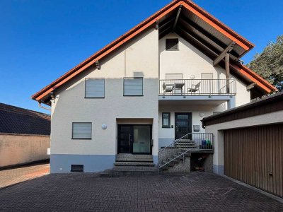 Steinwenden - DHH, 4 ZKB, EBK, 2 Bäder, Terrasse, Garten, Garage, Kamin